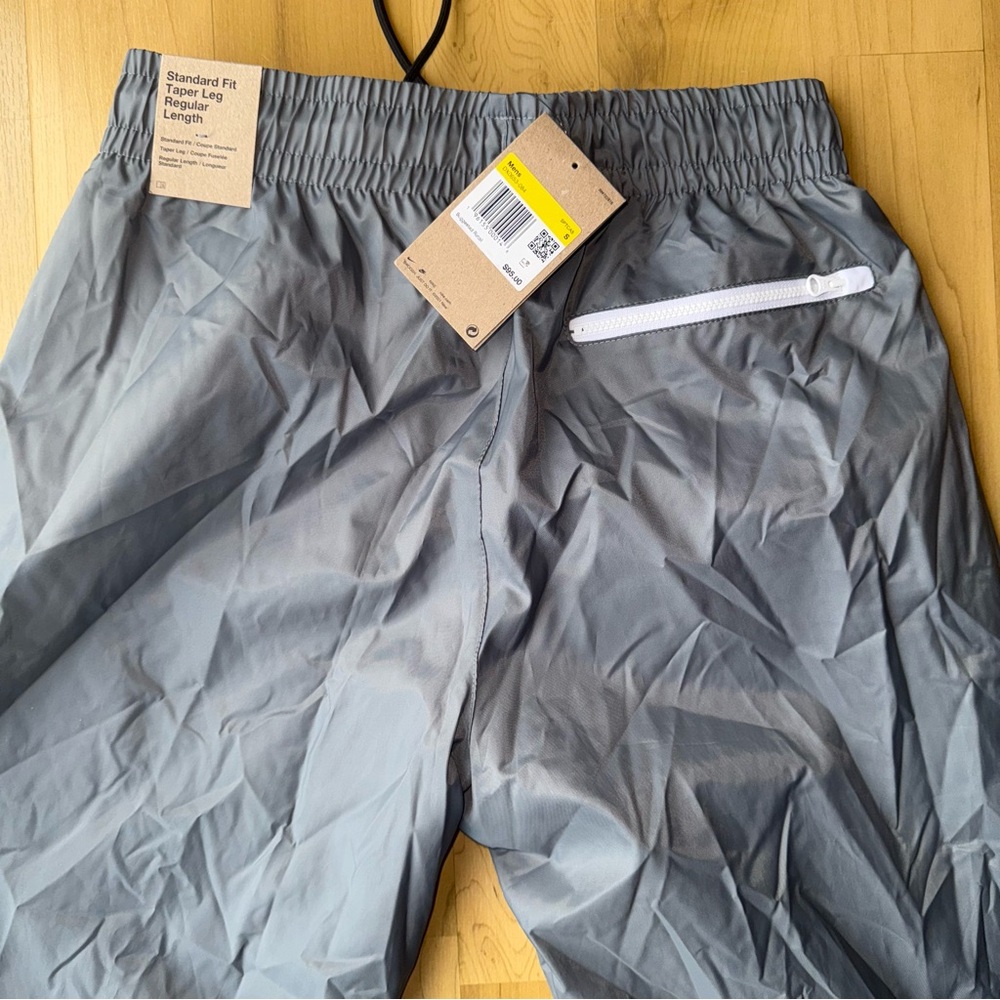 NEW Nike Windrunner Woven Lined Joggers w/Zip front & back pockets & zip ankles - Picture 5 of 10